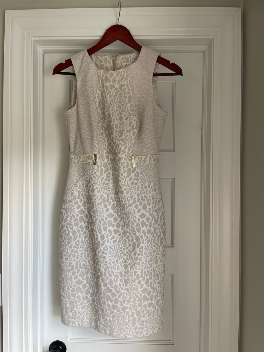Calvin Klein Cream Textured Sleeveless Sheath Dress